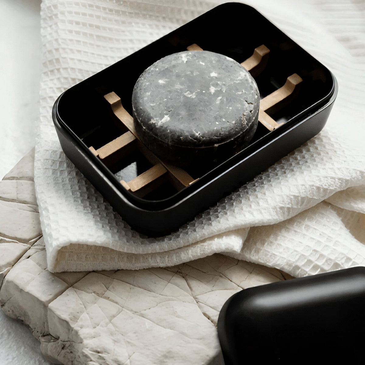 Solid Shampoo Bar with Zinc & Vitamin B5 – Daily Care
